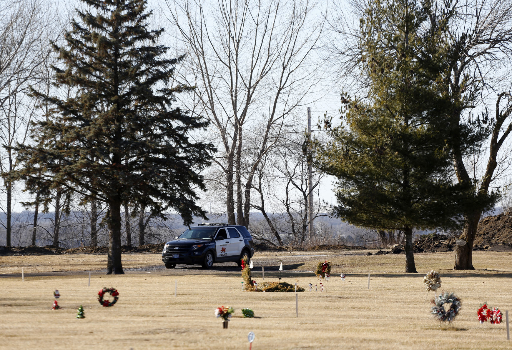 012718mp-police-presence-Garden-of-Memories-1